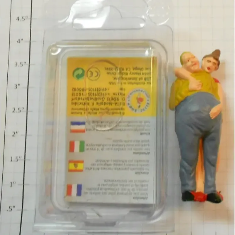Outlet Elita Modelle 10048 Man And Girl Messing Around - Your Source for Gaming Essentials Trains