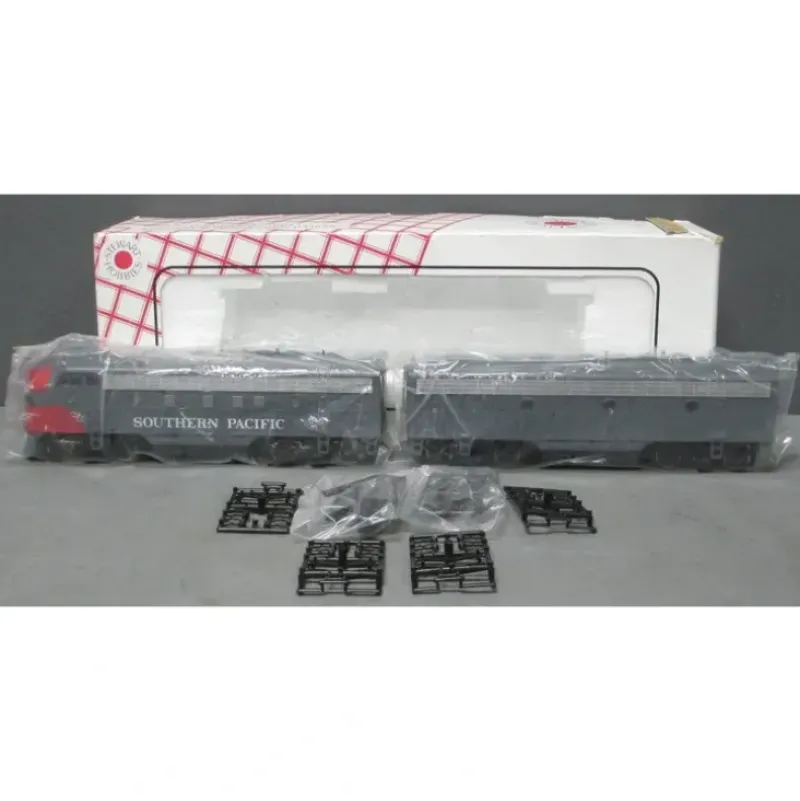 Stewart 5711 HO Southern Pacific EMD F7 Phase I-Late A/B Diesel Locomotive Set - Your Source for Gaming Essentials* Clearance